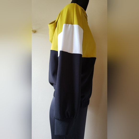 NWOT half zip classic hoodie And Pant Outfit Sz Small - Picture 2 of 4